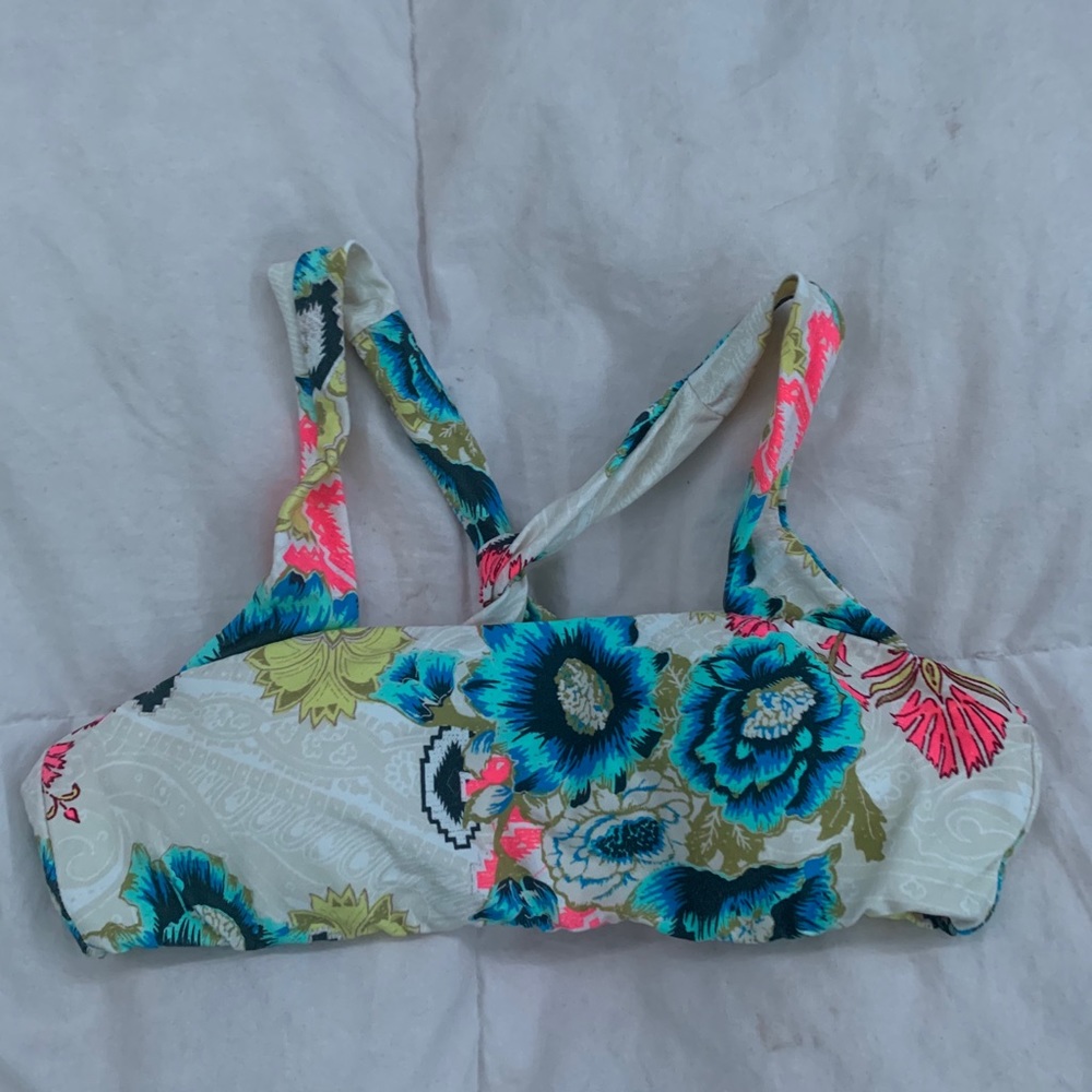 Billabong Swim Top